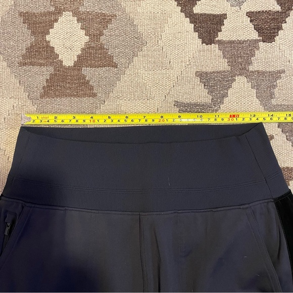 Athleta joggers with velvet side panel - Picture 6 of 9